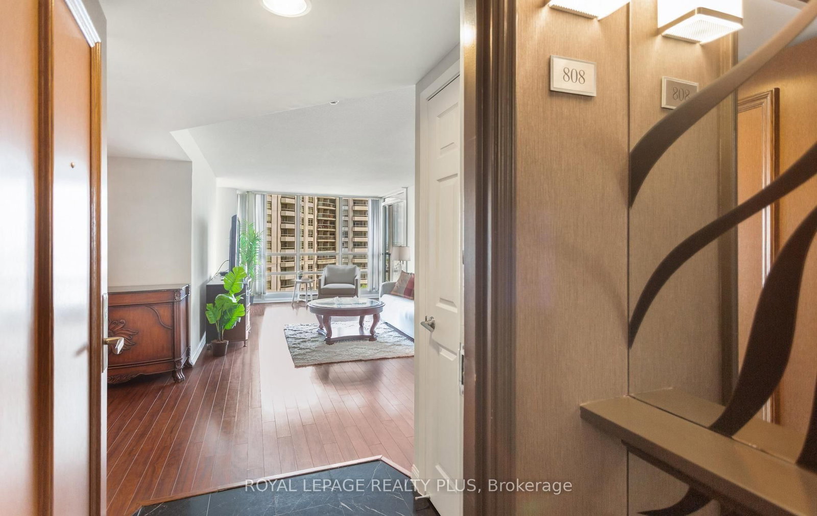45 Kingsbridge Garden Circle • #808 • Mississauga, ON photo 5