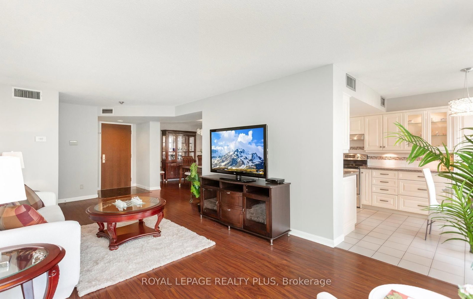 45 Kingsbridge Garden Circle • #808 • Mississauga, ON photo 9