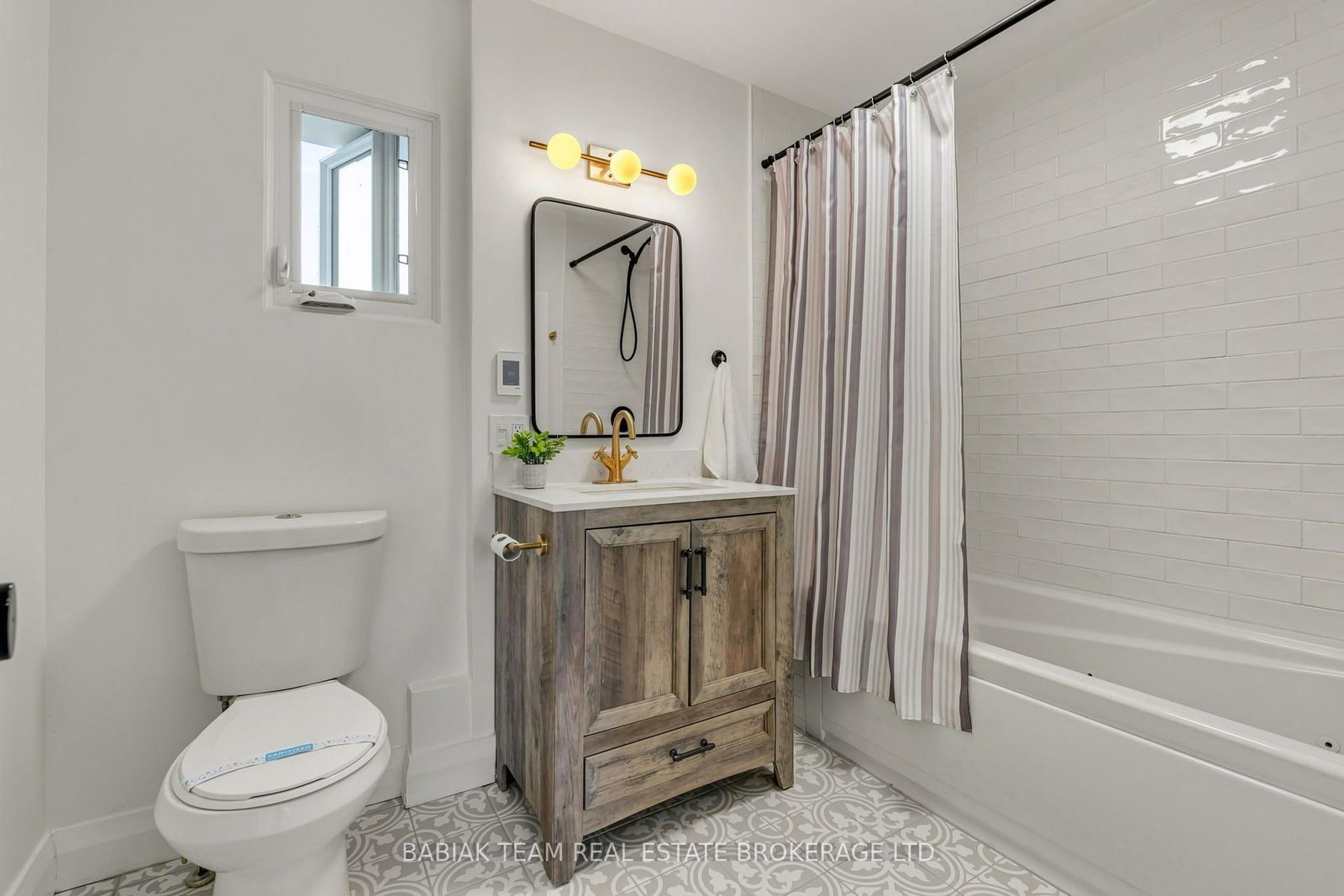 57 Avon Avenue • Toronto, ON photo 25