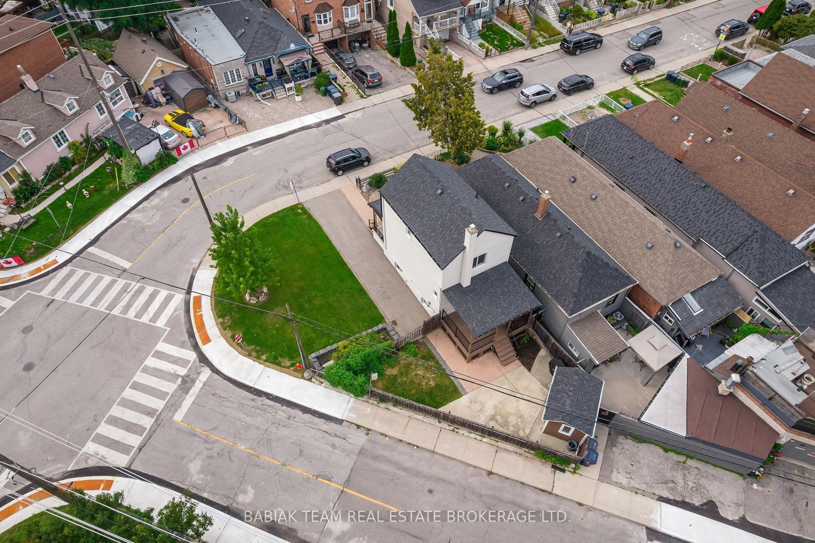 57 Avon Avenue • Toronto, ON photo 35