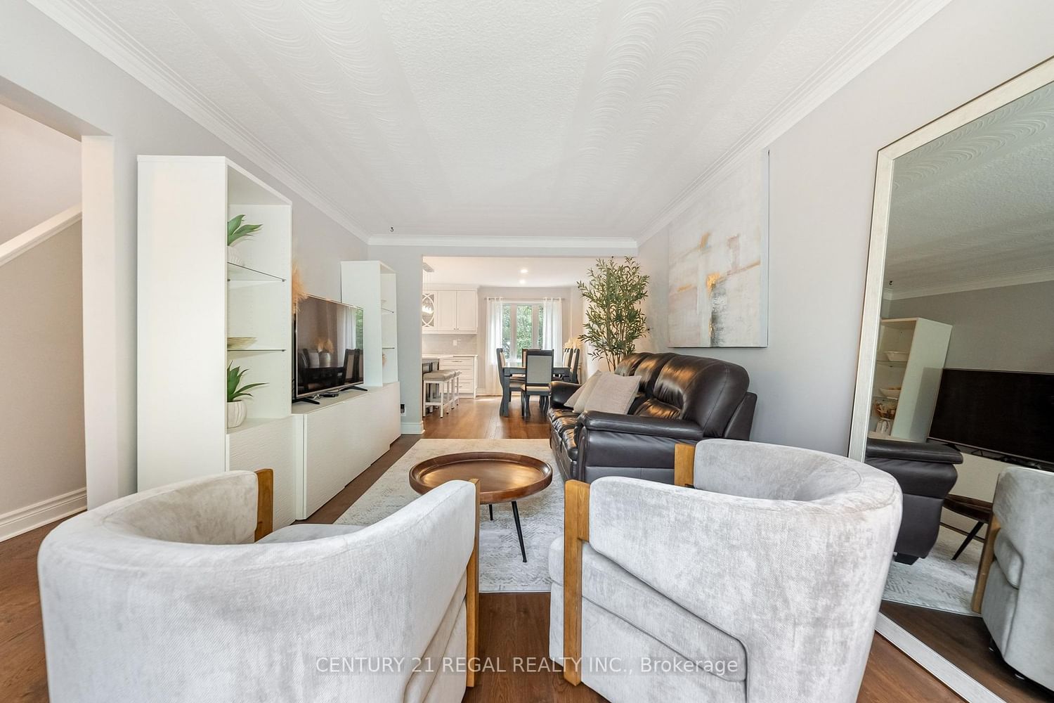 21 Burlingame Road • Toronto, ON photo 8