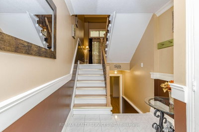 47 Dawson Crescent • Brampton, ON photo 5