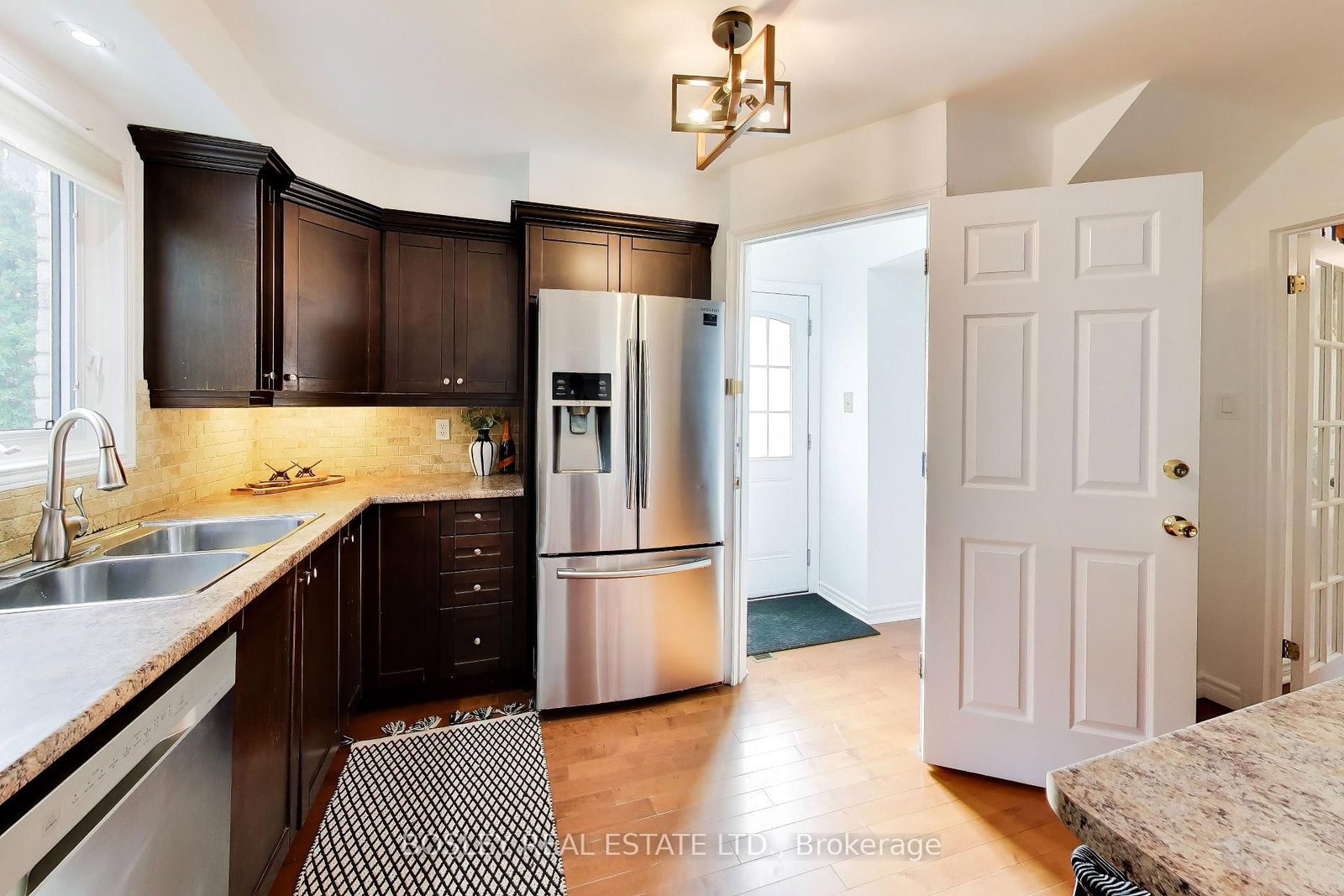 4269 Taffey Crescent • Mississauga, ON photo 13