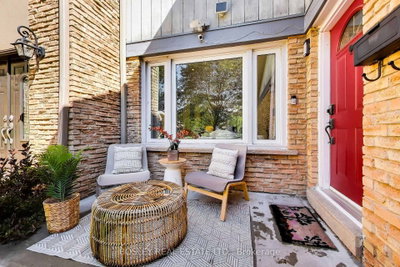 4269 Taffey Crescent • Mississauga, ON photo 3