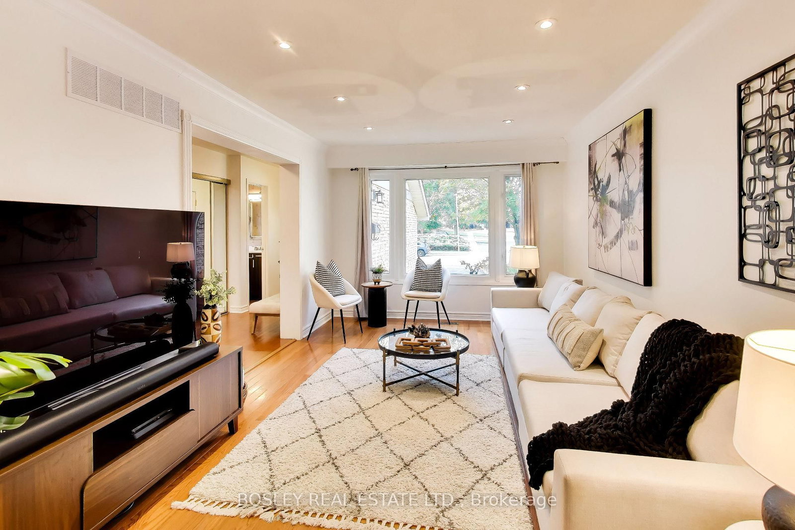 4269 Taffey Crescent • Mississauga, ON photo 8