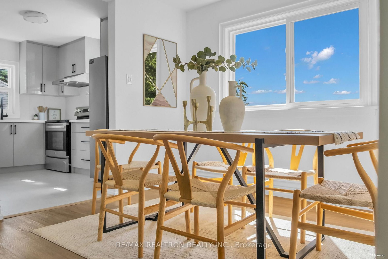 11 Harrow Drive • Toronto, ON photo 4