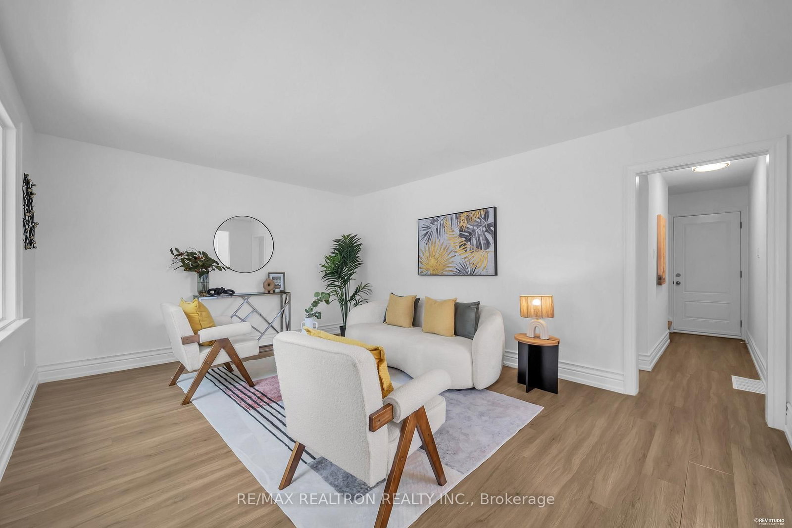 11 Harrow Drive • Toronto, ON photo 5