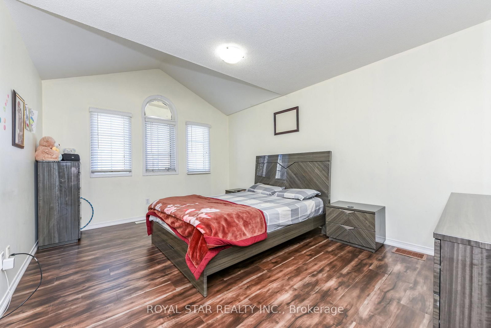 33 Coppermill Drive • Brampton, ON photo 27