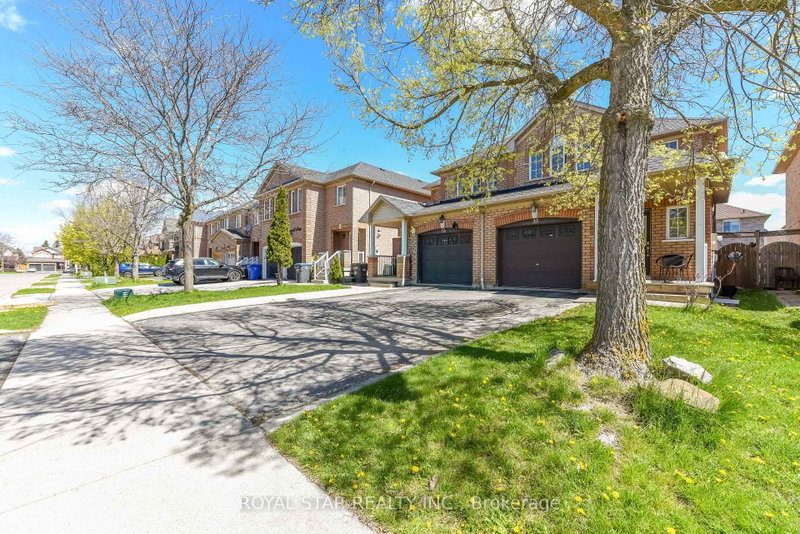 33 Coppermill Drive