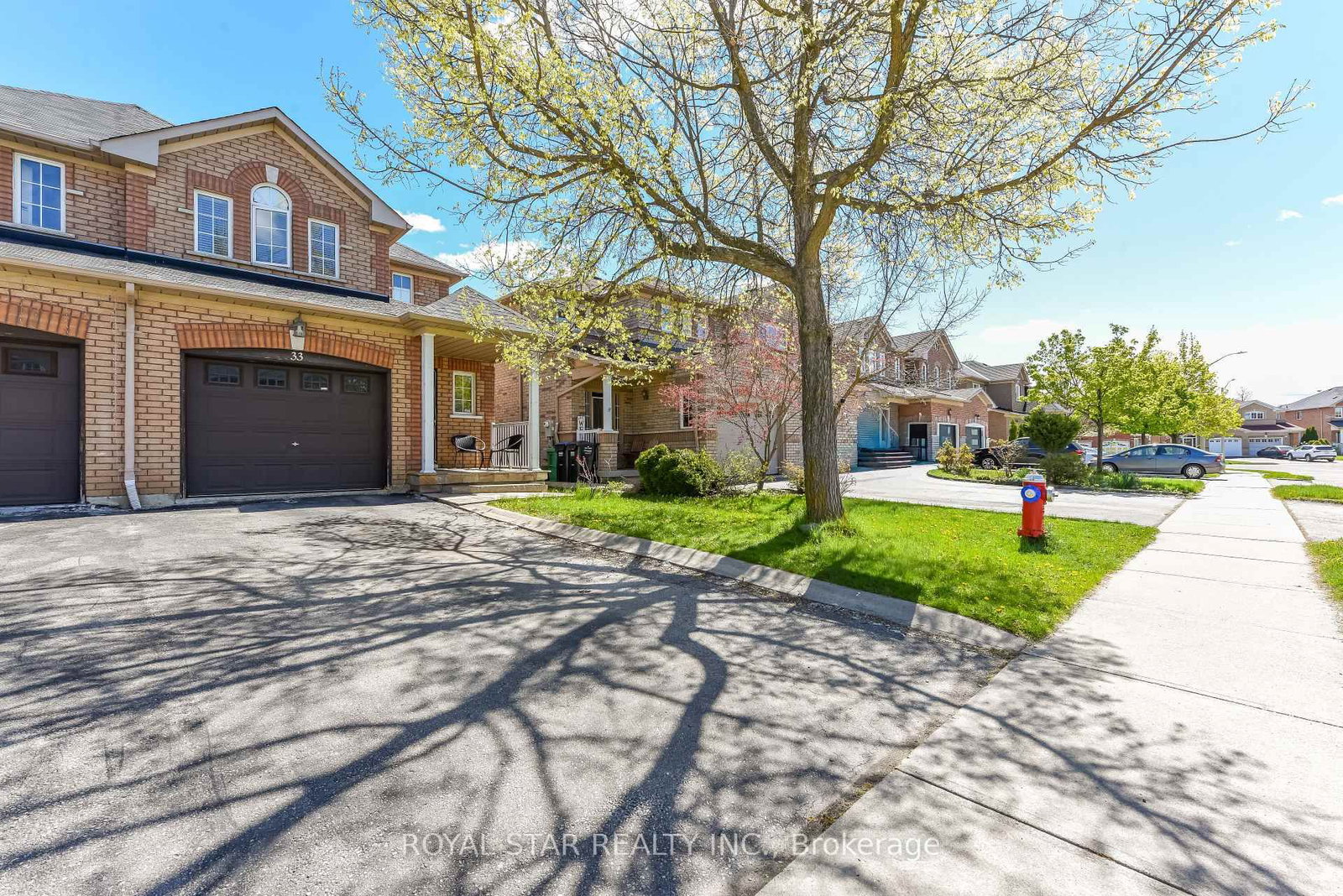 33 Coppermill Drive • Brampton, ON photo 5