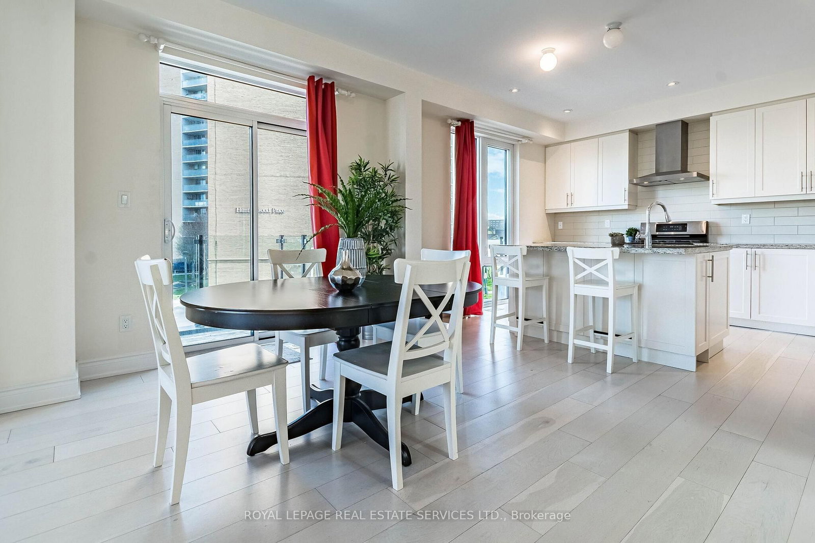 82 Pony Farm Drive • Toronto, ON photo 10