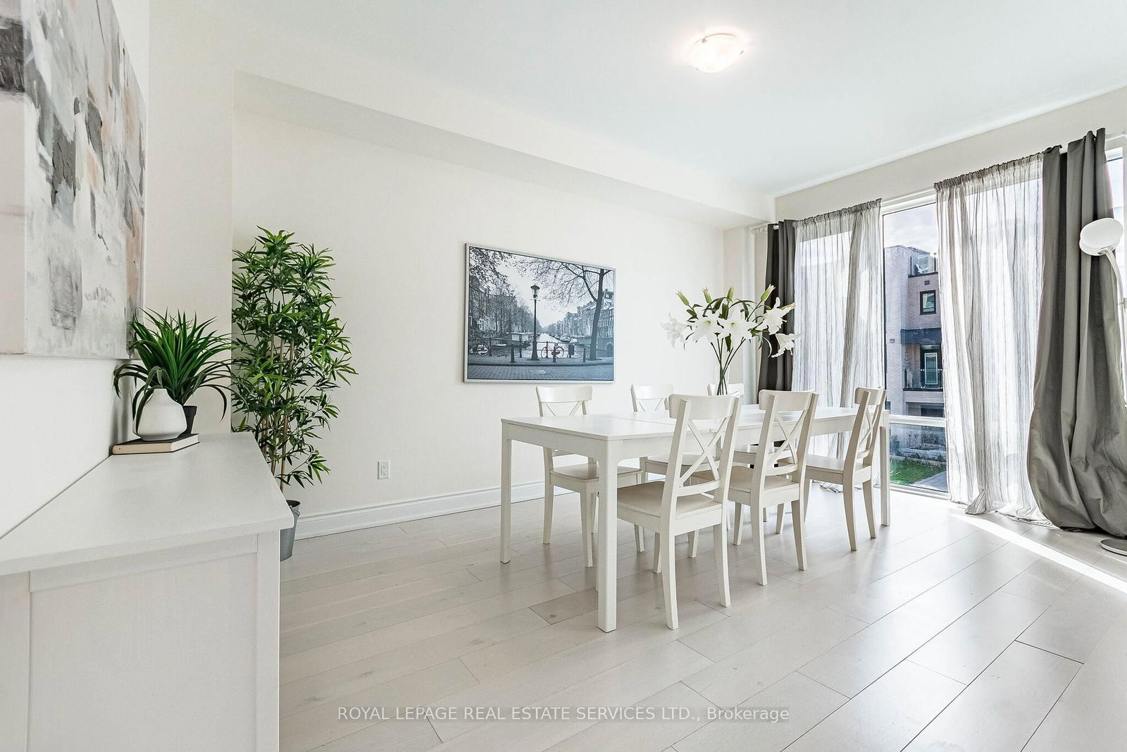 82 Pony Farm Drive • Toronto, ON photo 12
