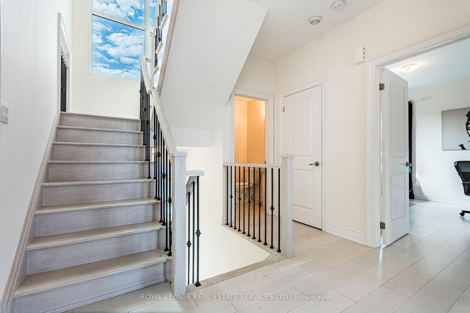 82 Pony Farm Drive • Toronto, ON photo 16