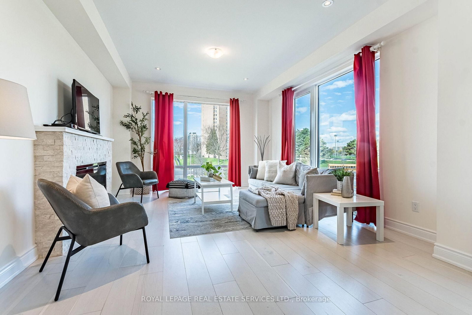 82 Pony Farm Drive • Toronto, ON photo 3