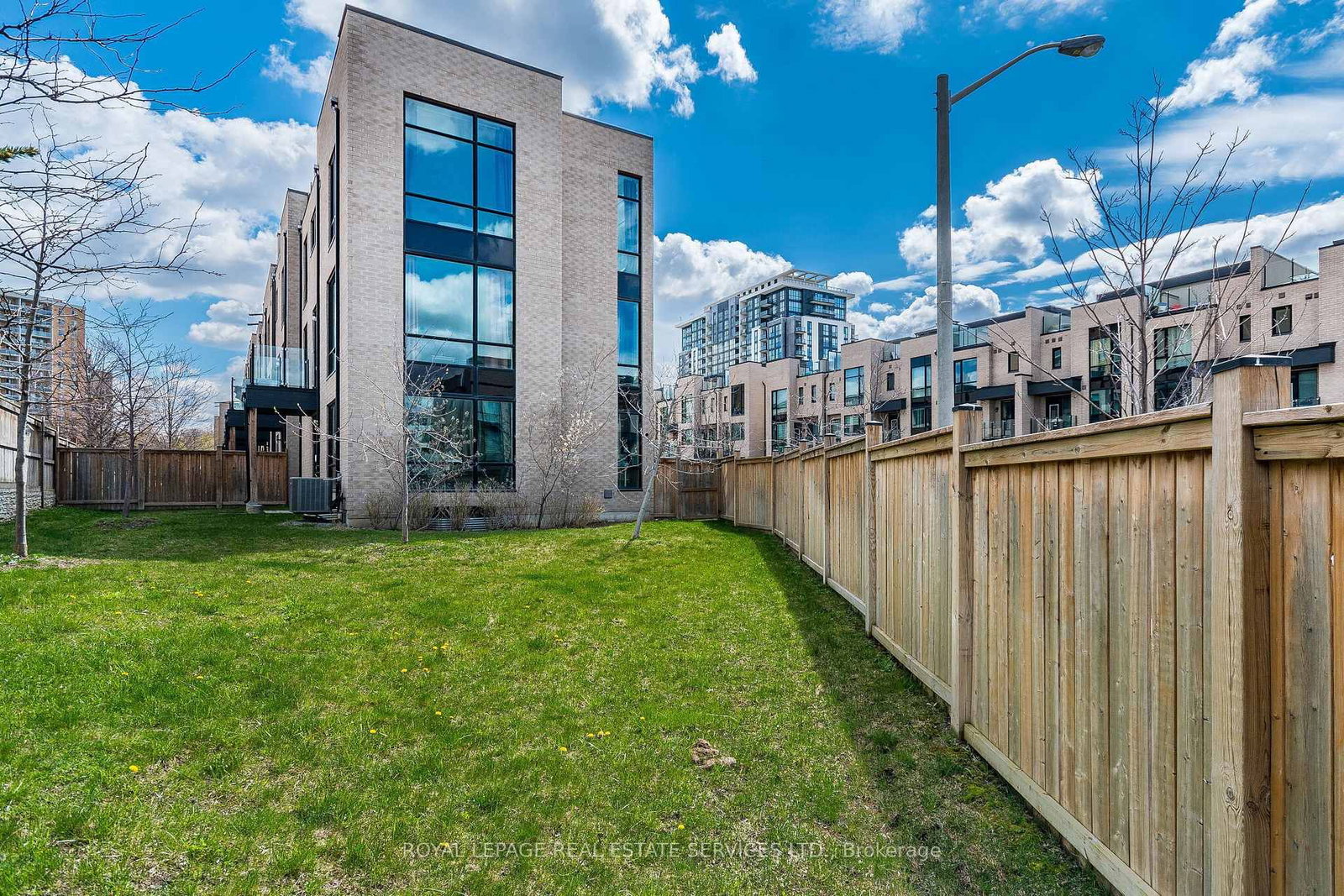 82 Pony Farm Drive • Toronto, ON photo 40