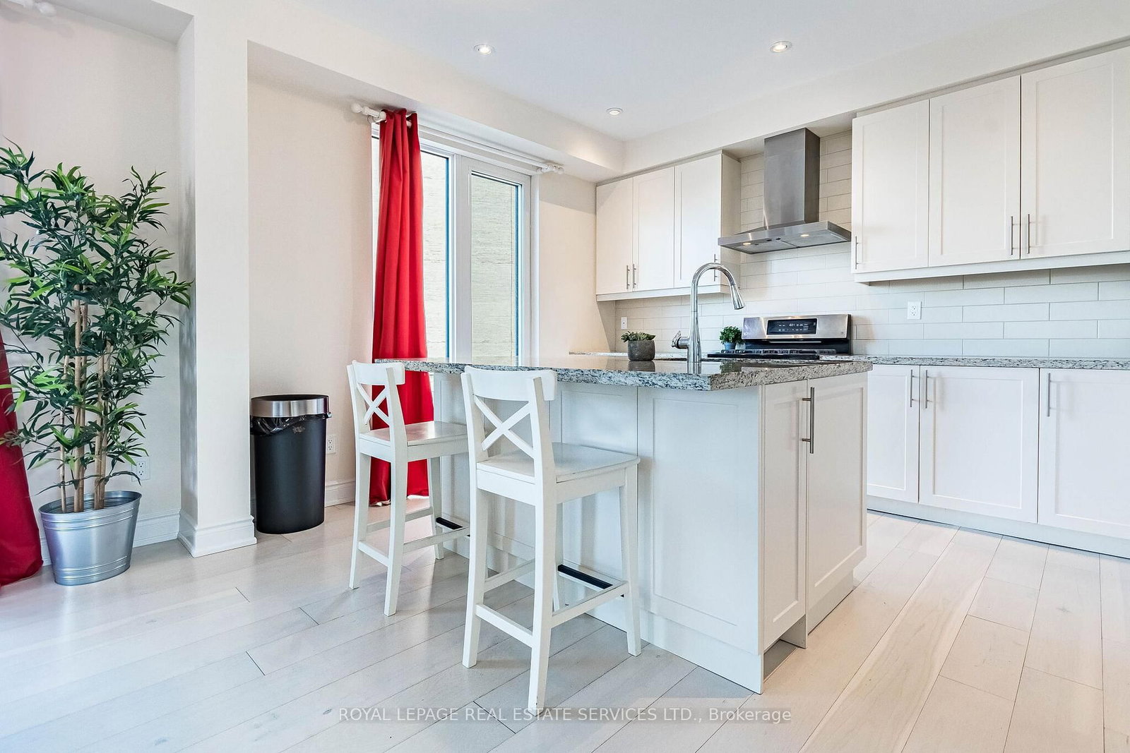 82 Pony Farm Drive • Toronto, ON photo 8