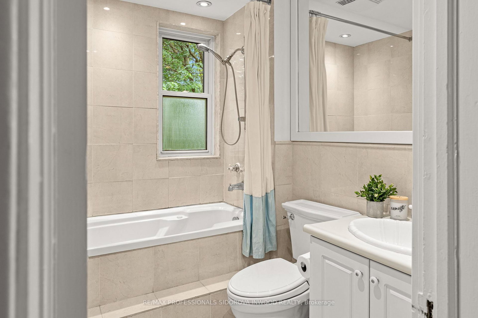 162 Oakmount Road • Toronto, ON photo 16
