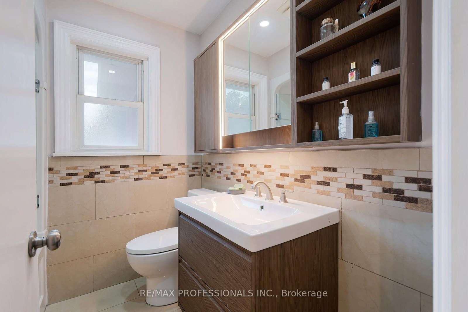 1360 Lewisham Drive • Mississauga, ON photo 18
