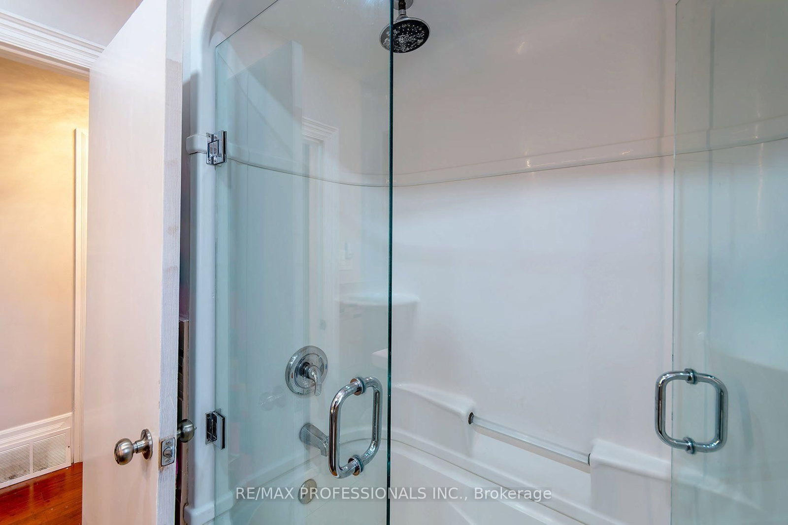 1360 Lewisham Drive • Mississauga, ON photo 19
