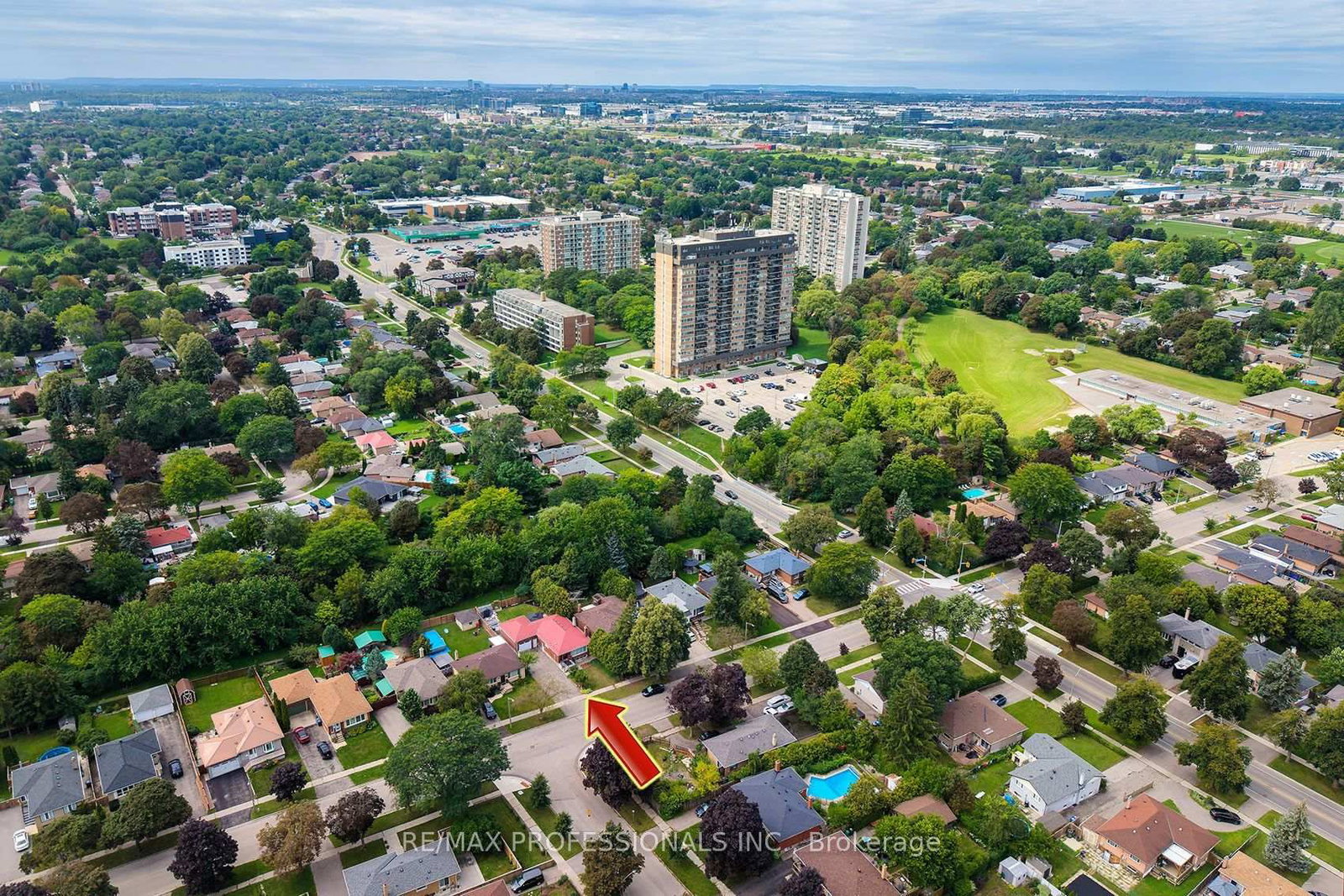 1360 Lewisham Drive • Mississauga, ON photo 3