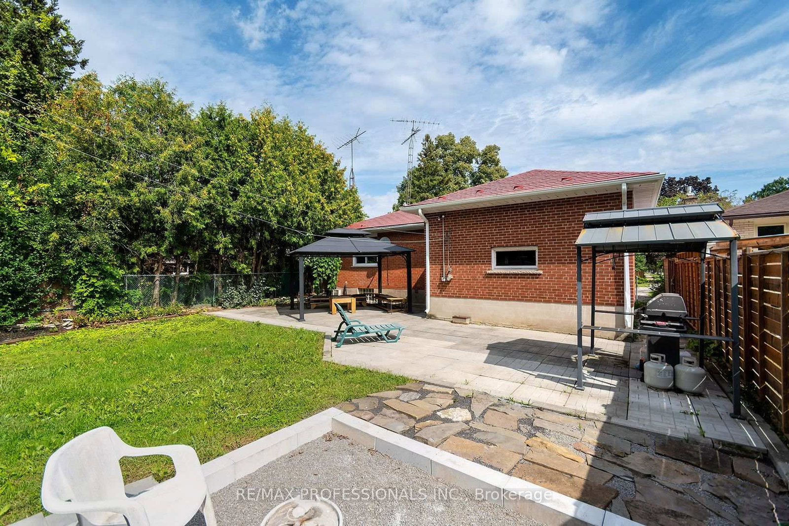 1360 Lewisham Drive • Mississauga, ON photo 32