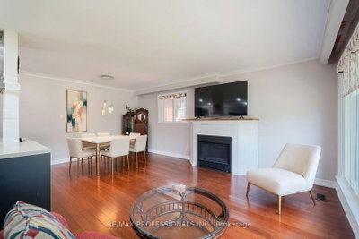 1360 Lewisham Drive • Mississauga, ON photo 8
