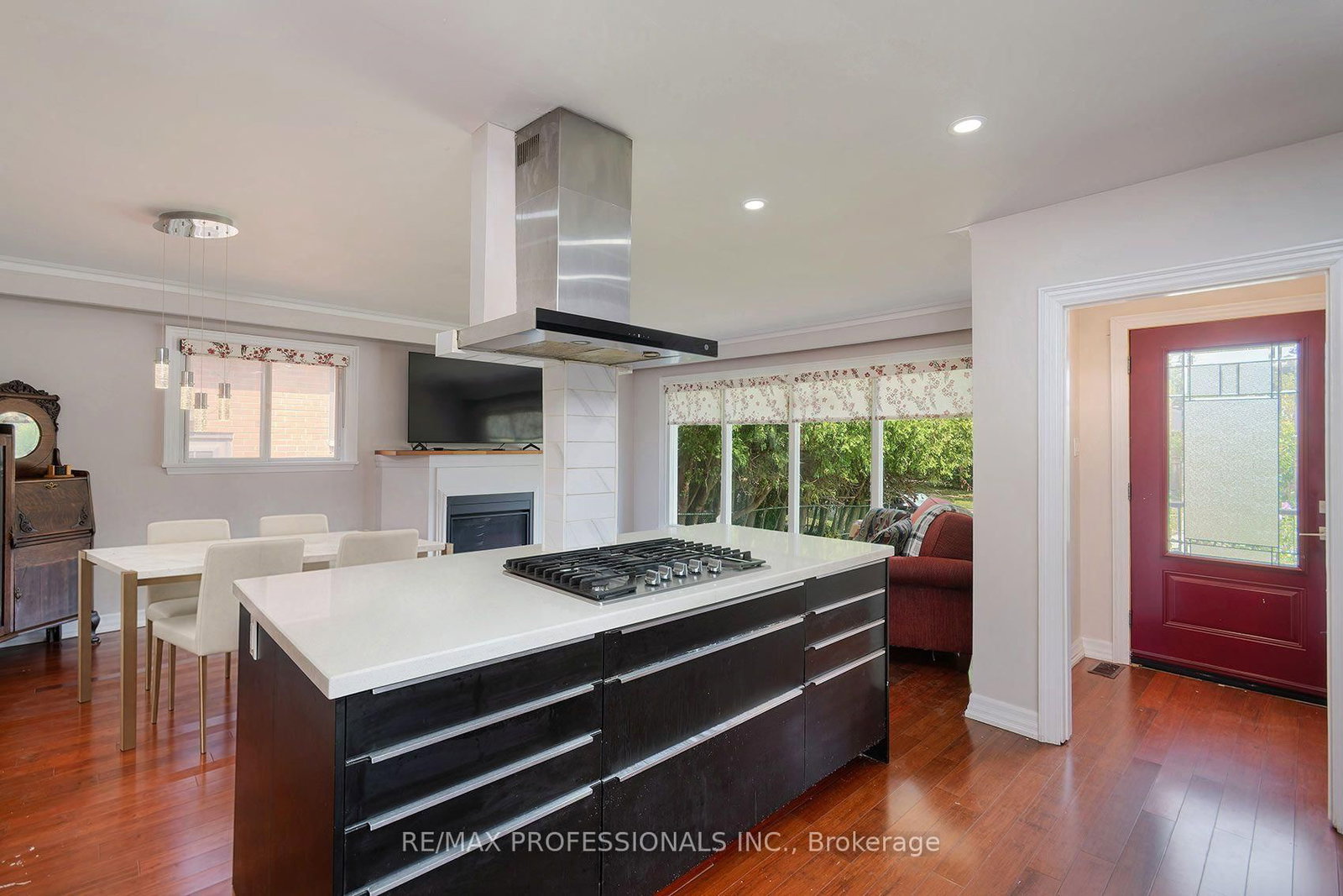 1360 Lewisham Drive • Mississauga, ON photo 10