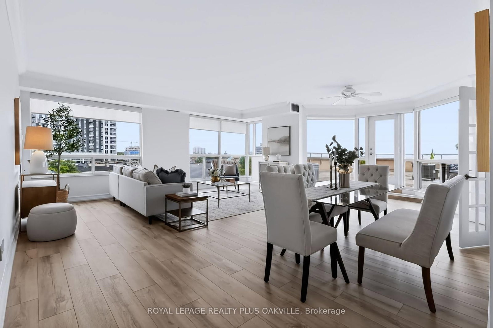 2511 Lakeshore Road W • #712 • Oakville, ON photo 13