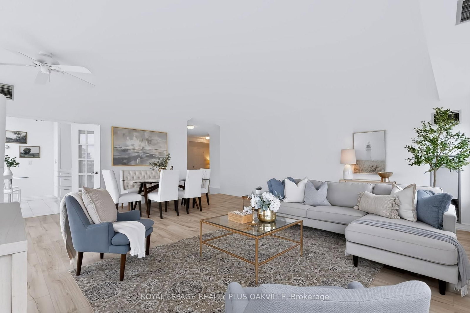2511 Lakeshore Road W • #712 • Oakville, ON photo 16