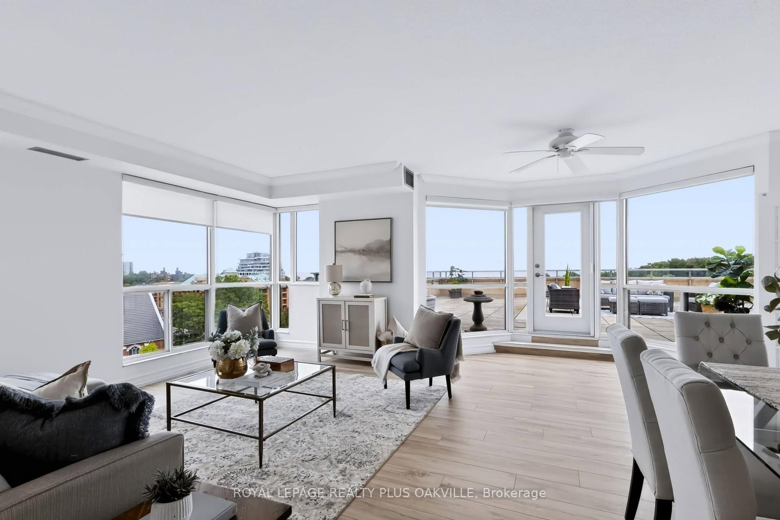 2511 Lakeshore Road W • #712 • Oakville, ON photo 17