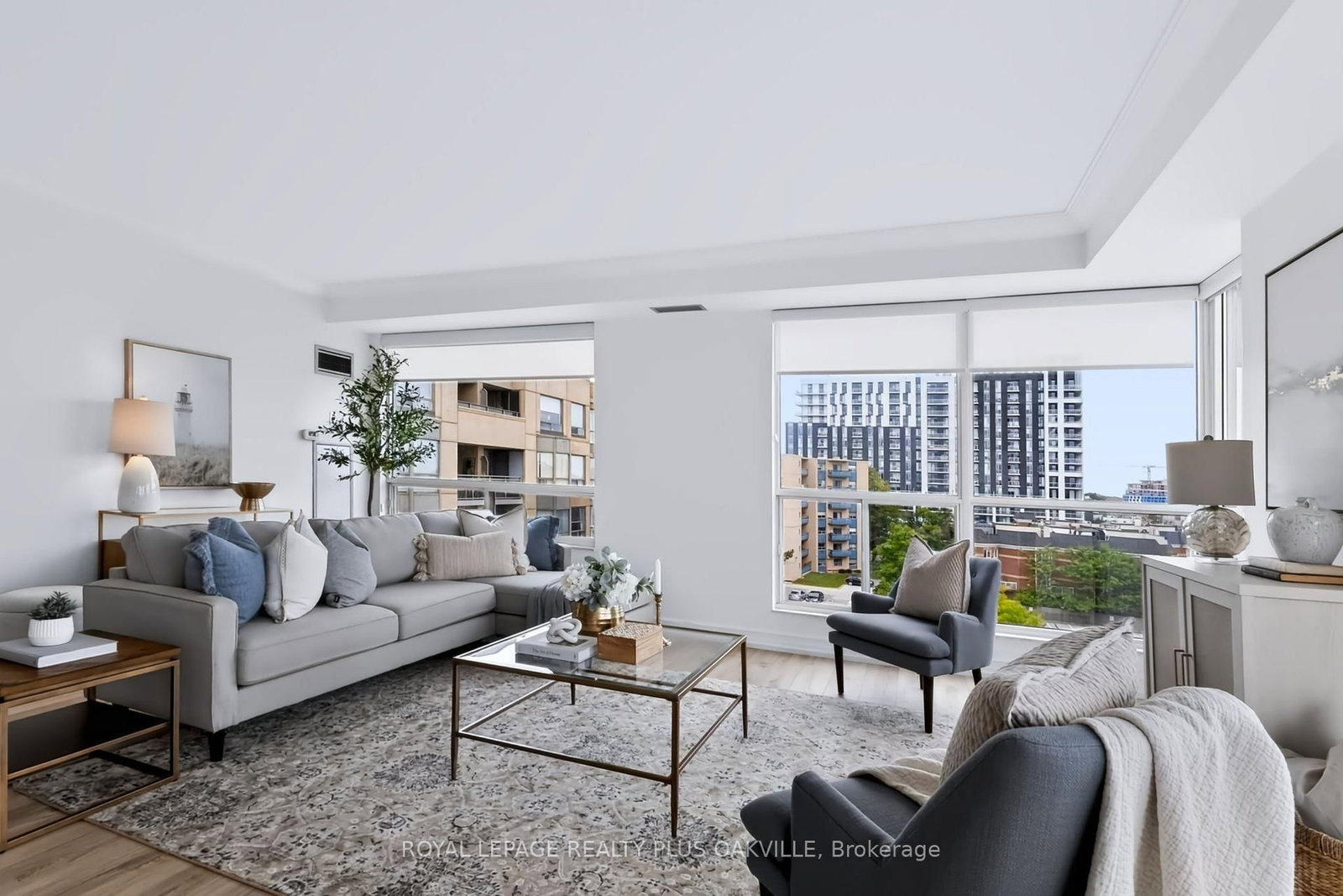 2511 Lakeshore Road W • #712 • Oakville, ON photo 19