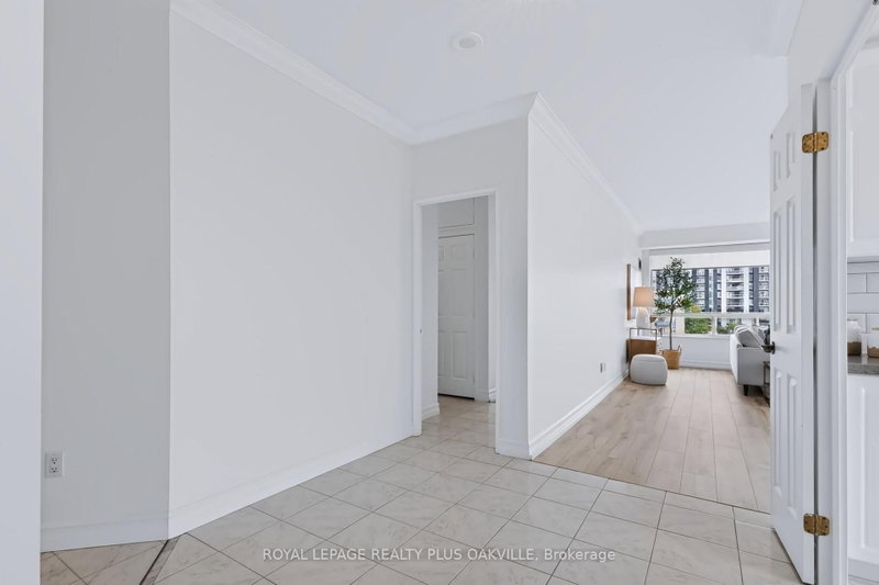 2511 Lakeshore Oakville,ON L6L 6L9 — Photo 24