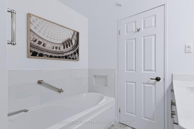 2511 Lakeshore Oakville,ON L6L 6L9 — Photo 28