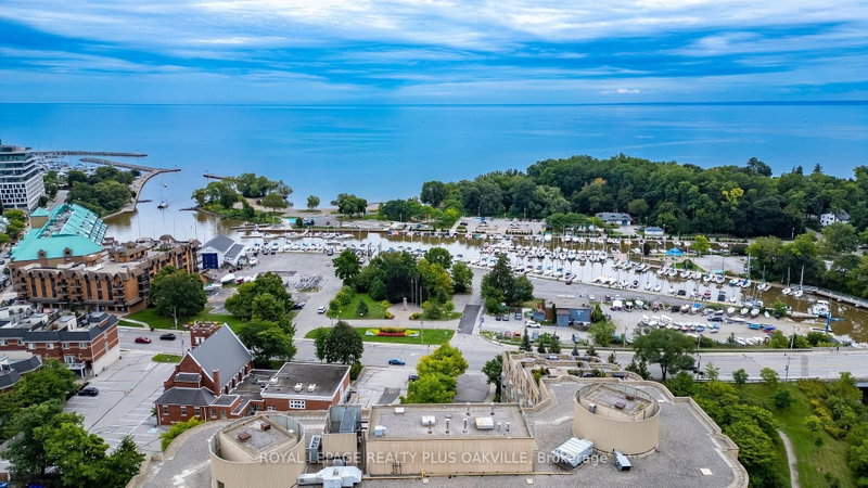 712 - 2511 Lakeshore Road W