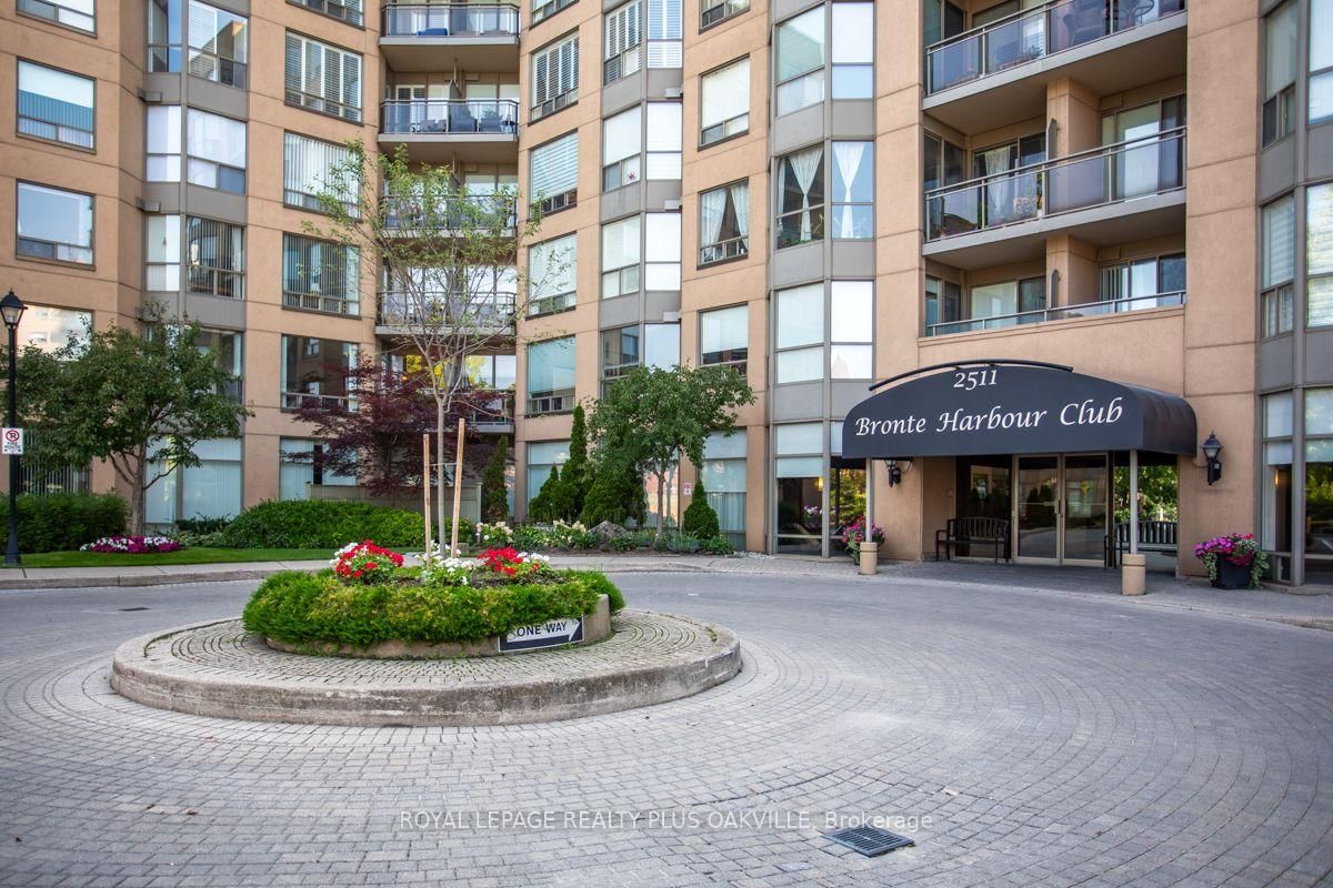 2511 Lakeshore Road W • #712 • Oakville, ON photo 42