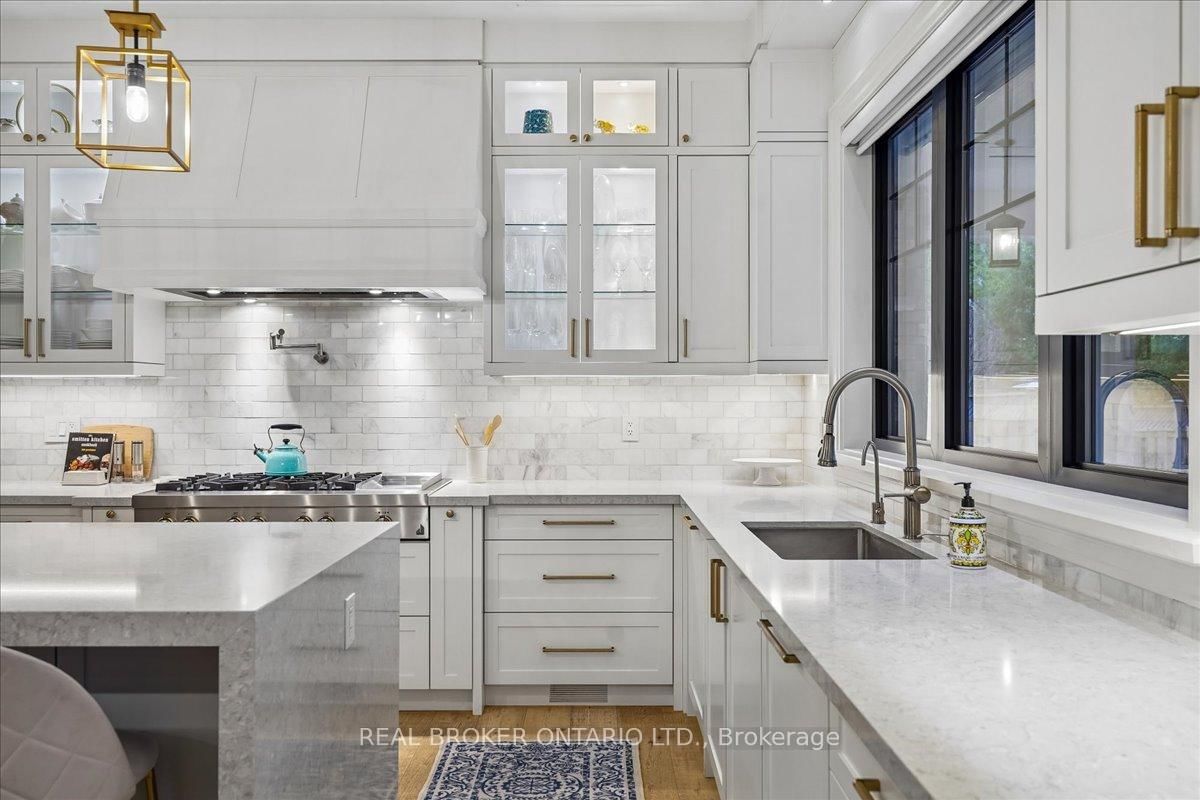 1445 Skyline Drive • Mississauga, ON photo 13