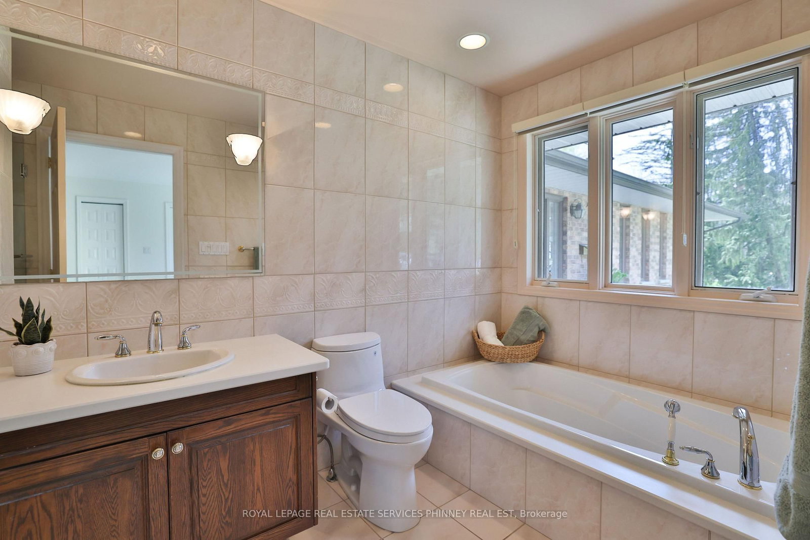 1066 Stockwell Avenue • Mississauga, ON photo 17