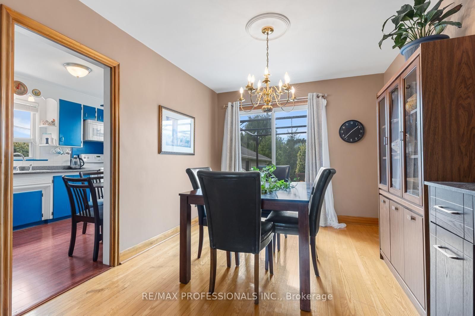 122 Treeview Drive • Toronto, ON photo 10