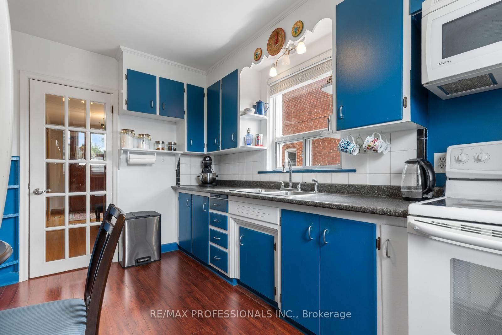 122 Treeview Drive • Toronto, ON photo 8
