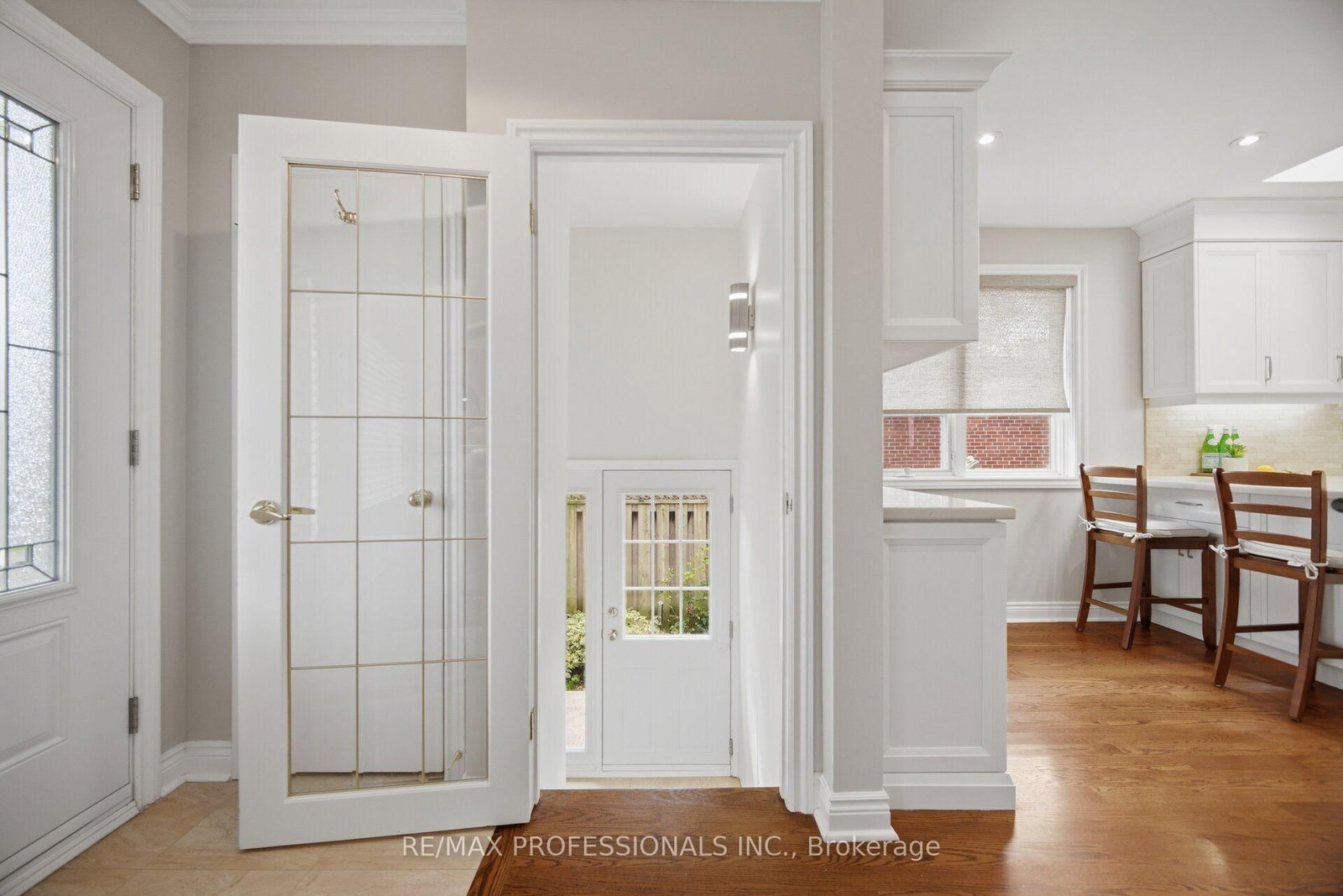 8 Beaverbrook Avenue • Toronto, ON photo 24