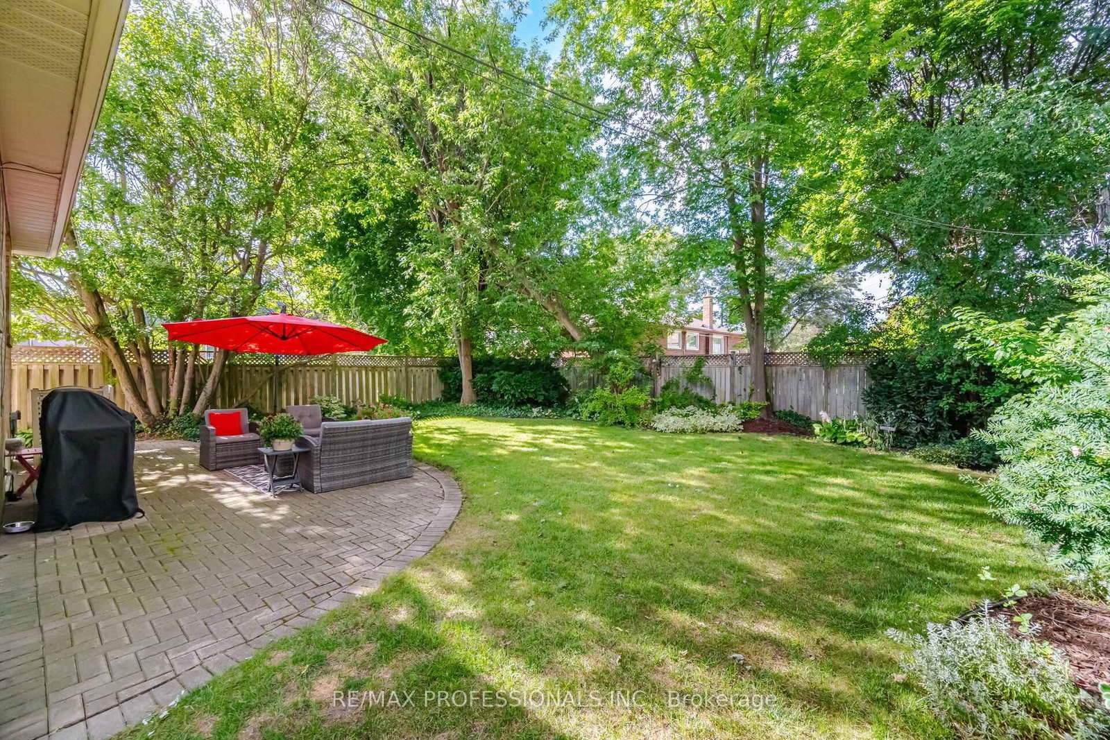 8 Beaverbrook Avenue • Toronto, ON photo 39