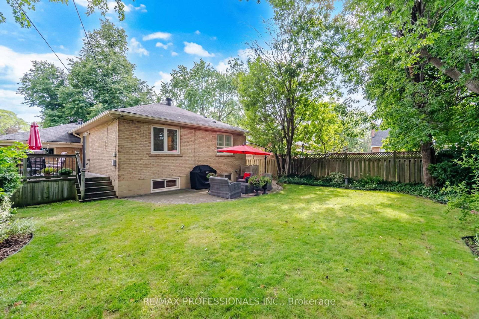 8 Beaverbrook Avenue • Toronto, ON photo 43