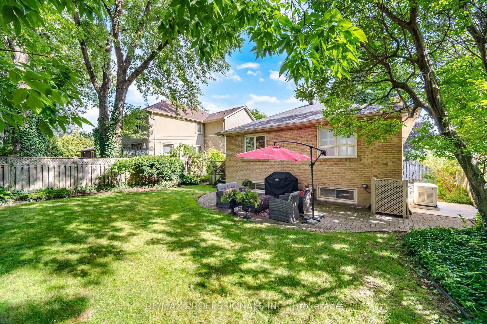 8 Beaverbrook Avenue • Toronto, ON photo 45