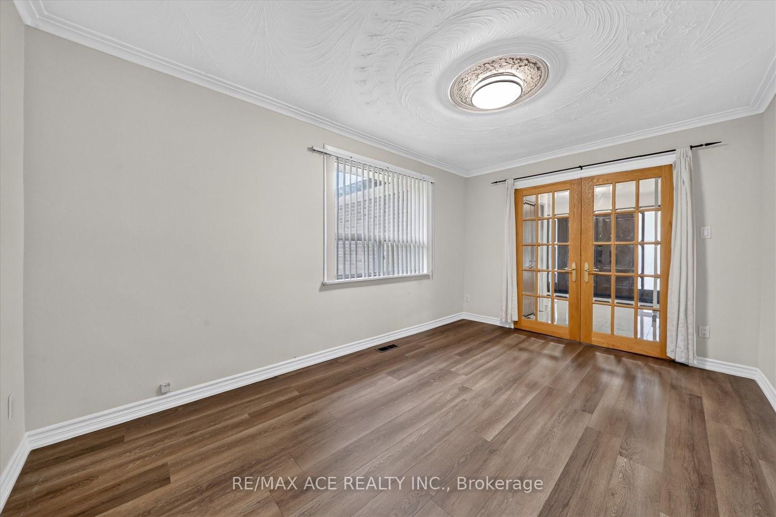 3 Pipestone Place • Toronto, ON photo 10