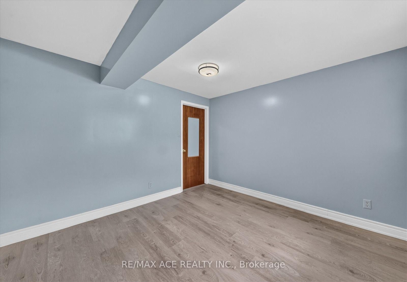 3 Pipestone Place • Toronto, ON photo 35