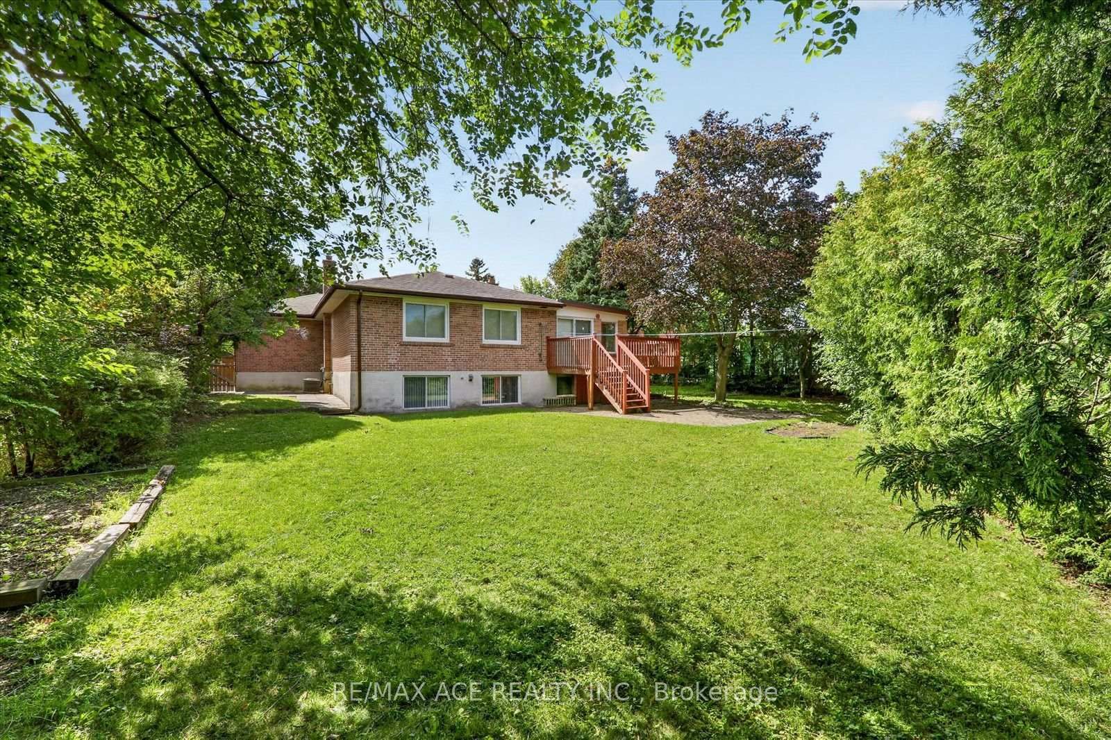 3 Pipestone Place • Toronto, ON photo 41