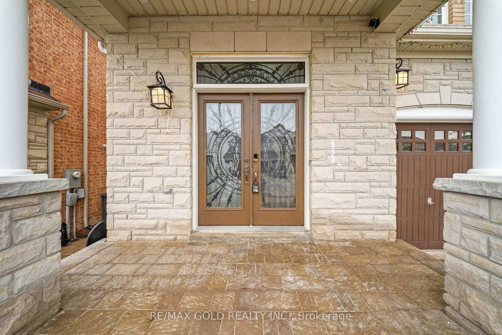 155 Bellchase Trail • Brampton, ON photo 5