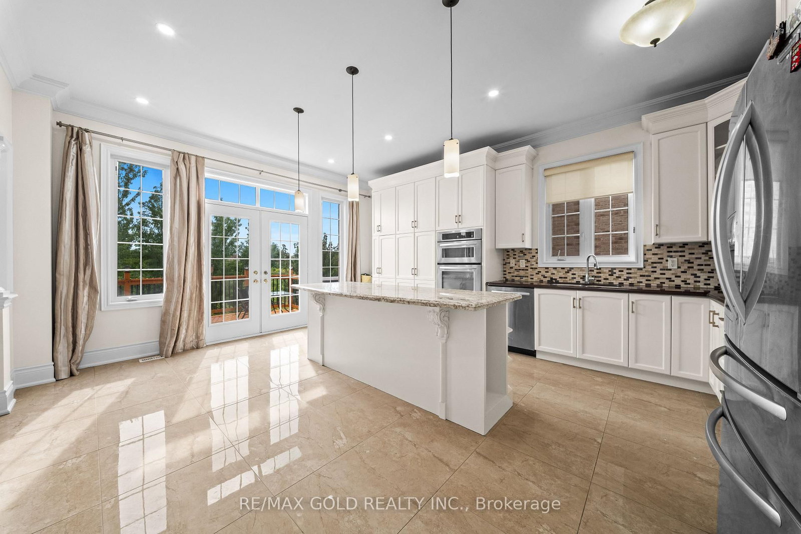 155 Bellchase Trail • Brampton, ON photo 8