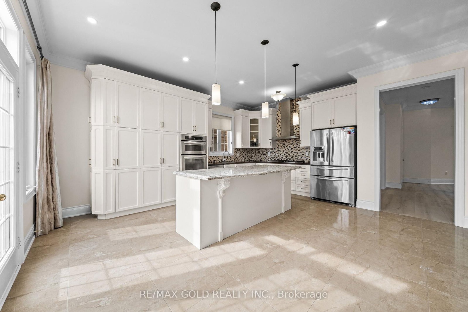 155 Bellchase Trail • Brampton, ON photo 9