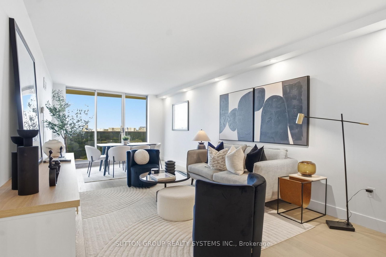 812 Burnhamthorpe Road • #1504 • Toronto, ON photo 5